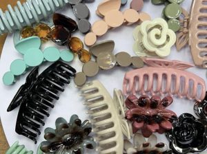 Claw hairclips za watoto wakike